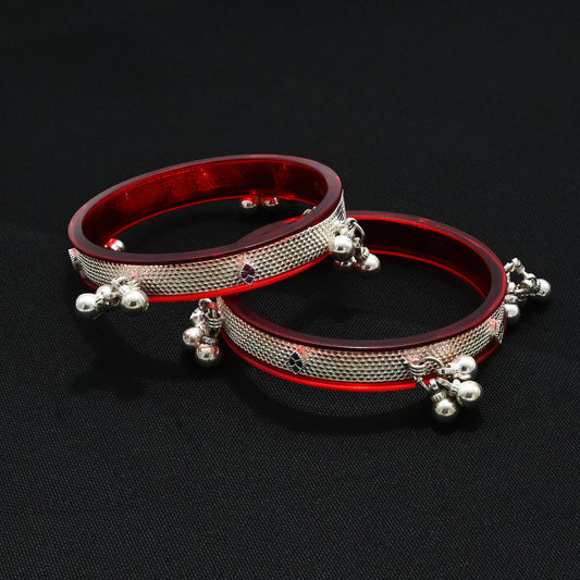 Elegant silver bridal red bangles, featuring a beautiful blend of tradition and sophistication for a timeless wedding accessory.