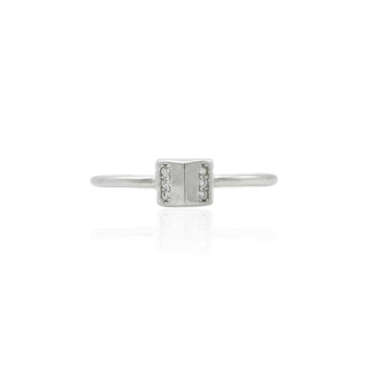 Silver antique girls' ring featuring sparkling white gems, offering a timeless and elegant design.