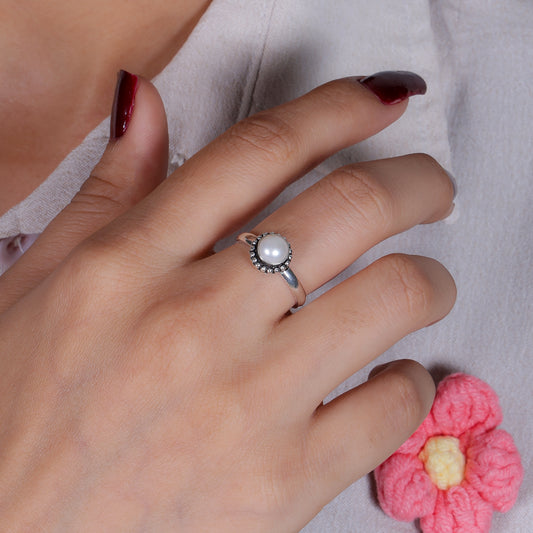 Shiny White Moti Silver Ring