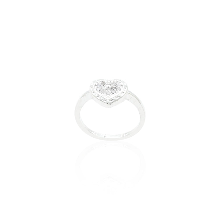 Elegant silver ring featuring a bold heart shape for a passionate look