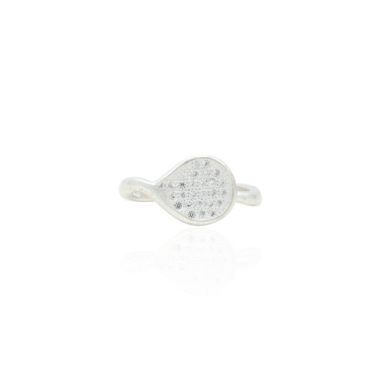 Elegant silver curved Vanki ring adorned with sparkling details for a timeless style.