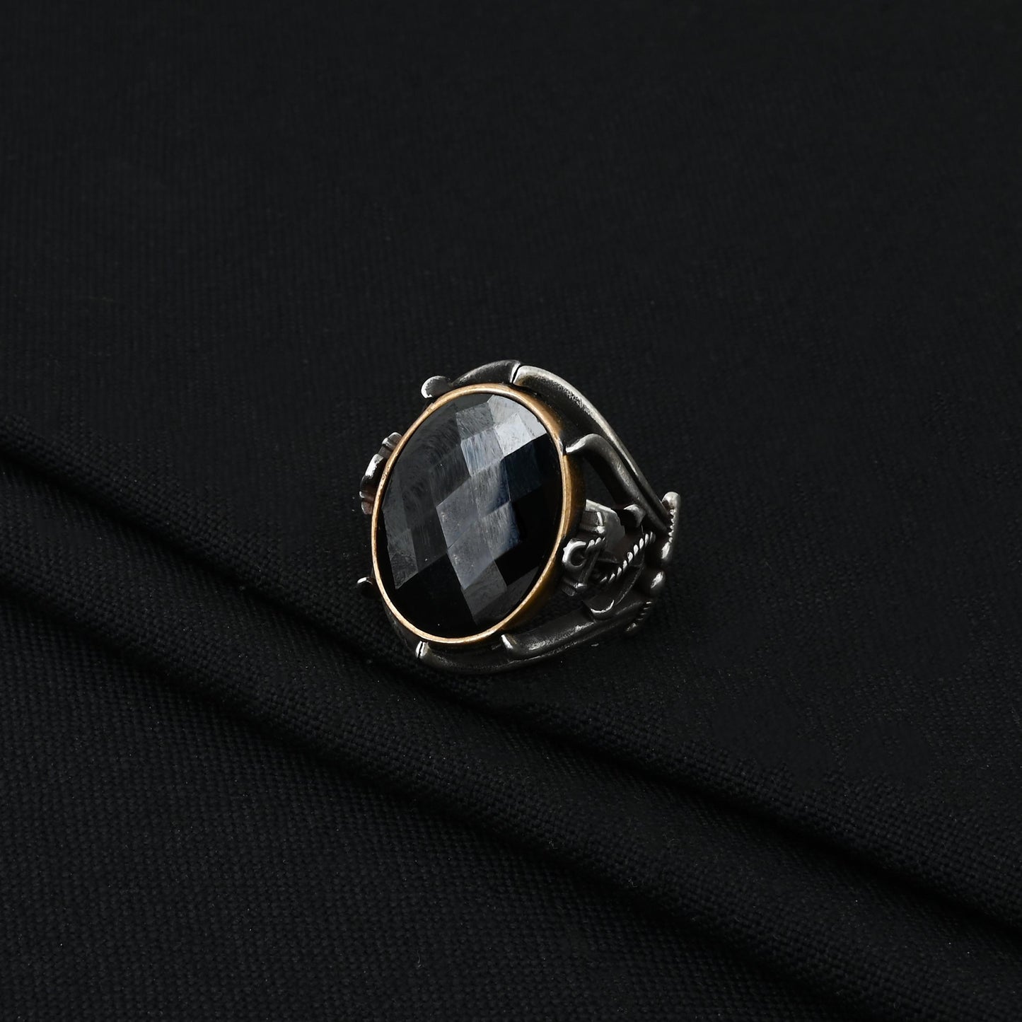 Elegant silver antique blackbone boys' ring, blending classic charm with modern style.