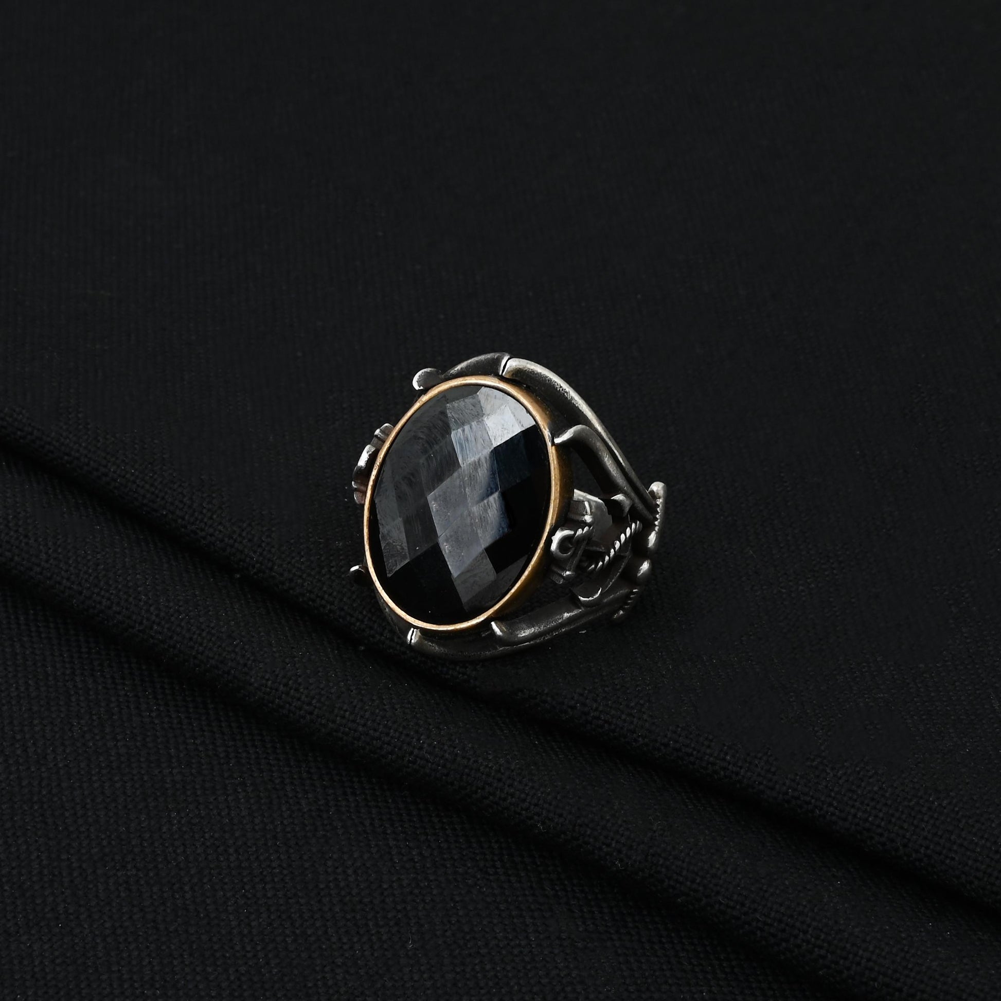 Elegant silver antique blackbone boys' ring, blending classic charm with modern style.