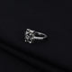 Charming kitty ring in silver with sparkling eyes.