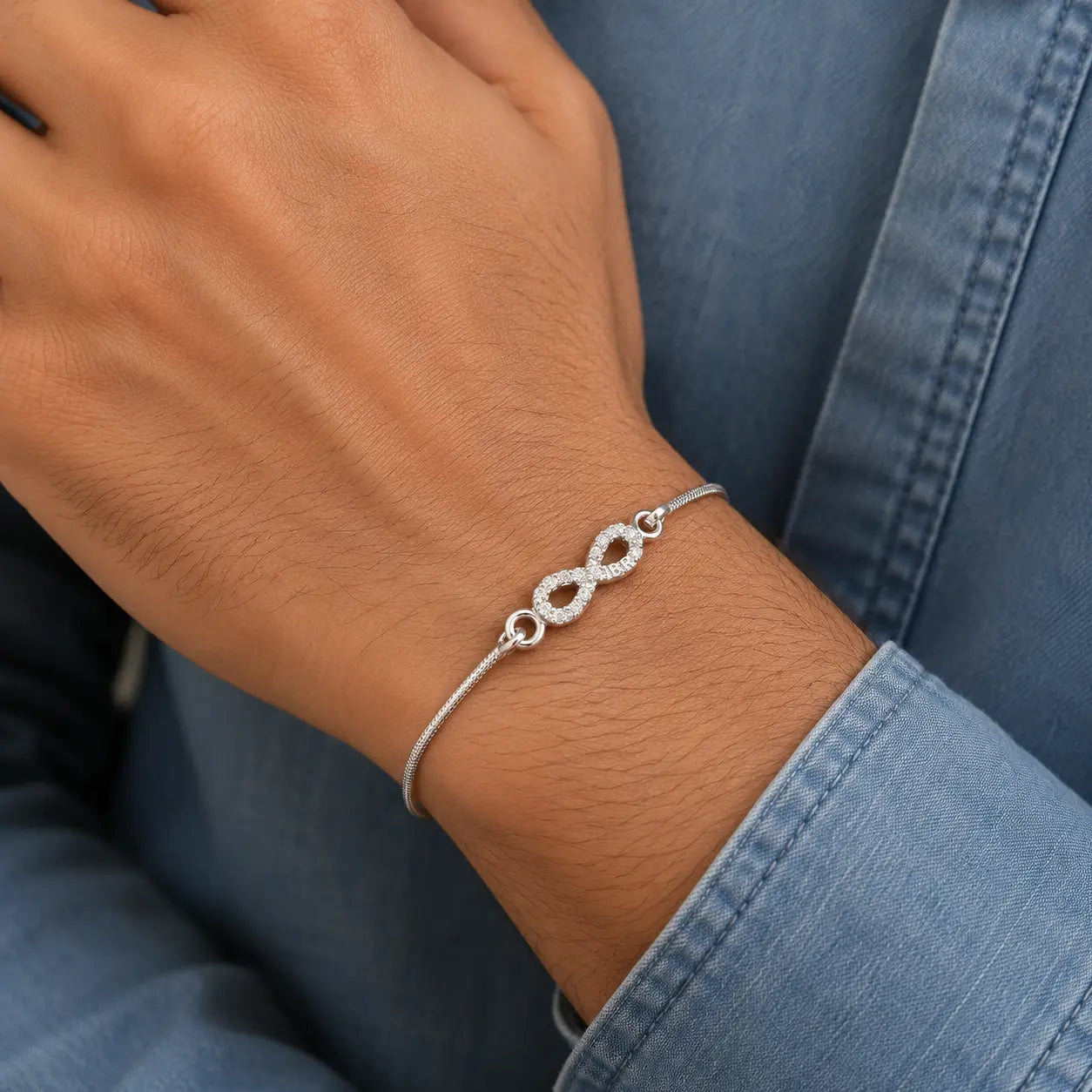 BRO Name silver bracelet with sparkling infinity design