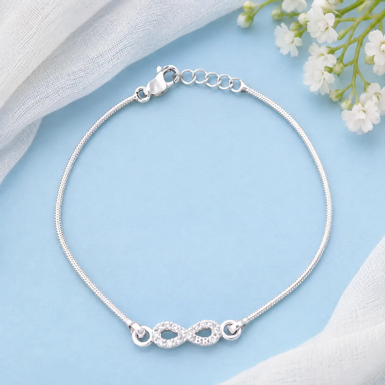 BRO Name silver bracelet with sparkling infinity design