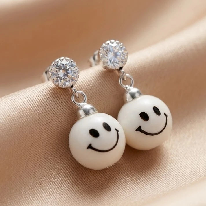 Minimalist Smiley Face Silver Drop Earrings for Everyday Wear