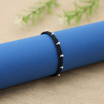 Silver Dhaga bracelet Little Buds