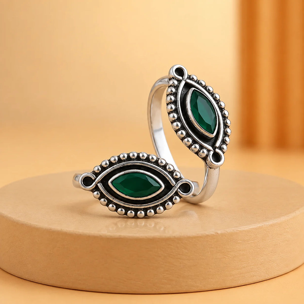 Delightful Green Cut Stone Silver Toe Rings