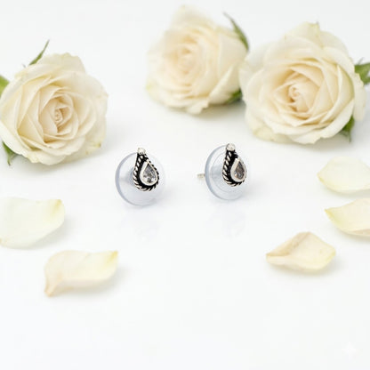 Elegant Silver Pearl Drops Earring