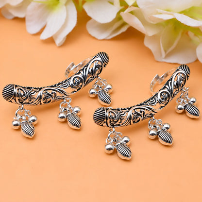 Elegant Silver Toe Ring with Engraving and Beautiful Ghungroo Detail