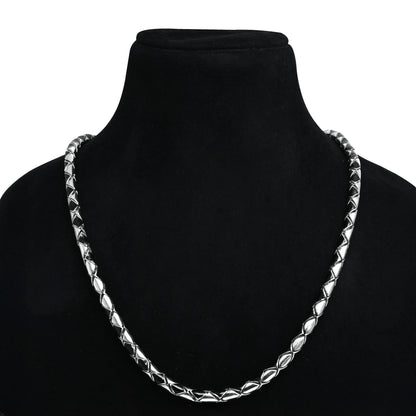 Elegant Textured Silver Chain For Boys
