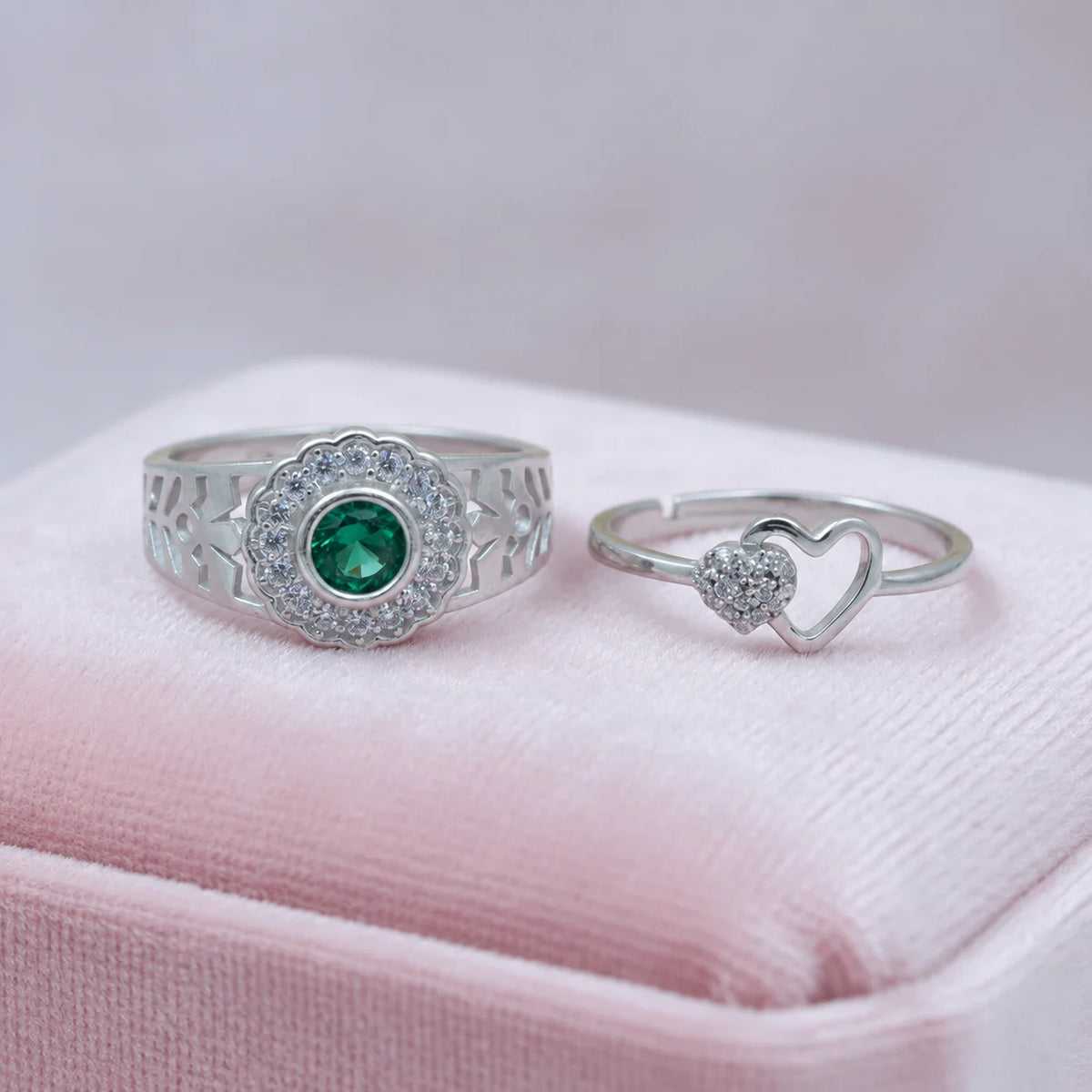 His & Her Silver Couple Rings Green Solitaire Men’s Band & Heart CZ Ring