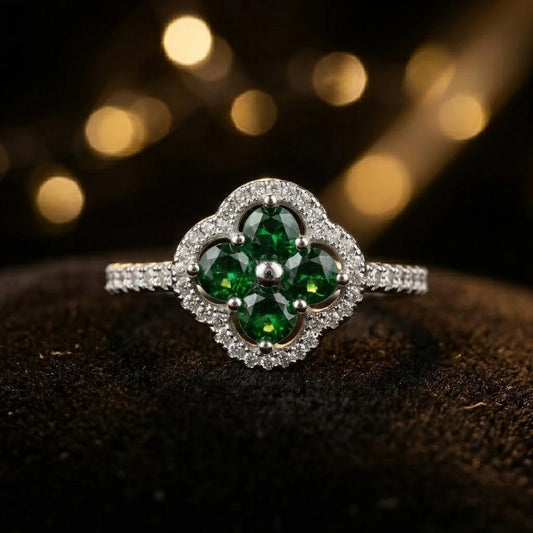 Luxury Emerald Flower Diamond Ring