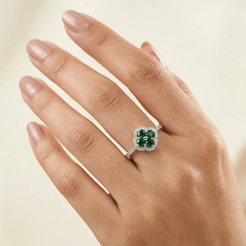 Luxury Emerald Flower Diamond Ring