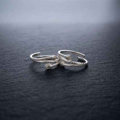 Silver Cross Leaf Design Adjustable Toe Ring (Bichiya) for Women