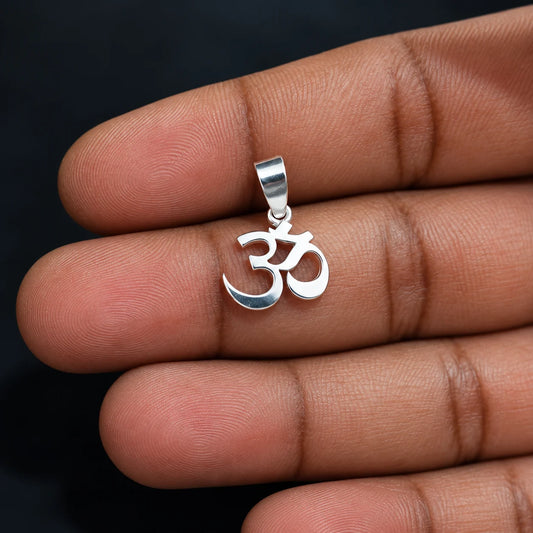 Silver Om Pendant 