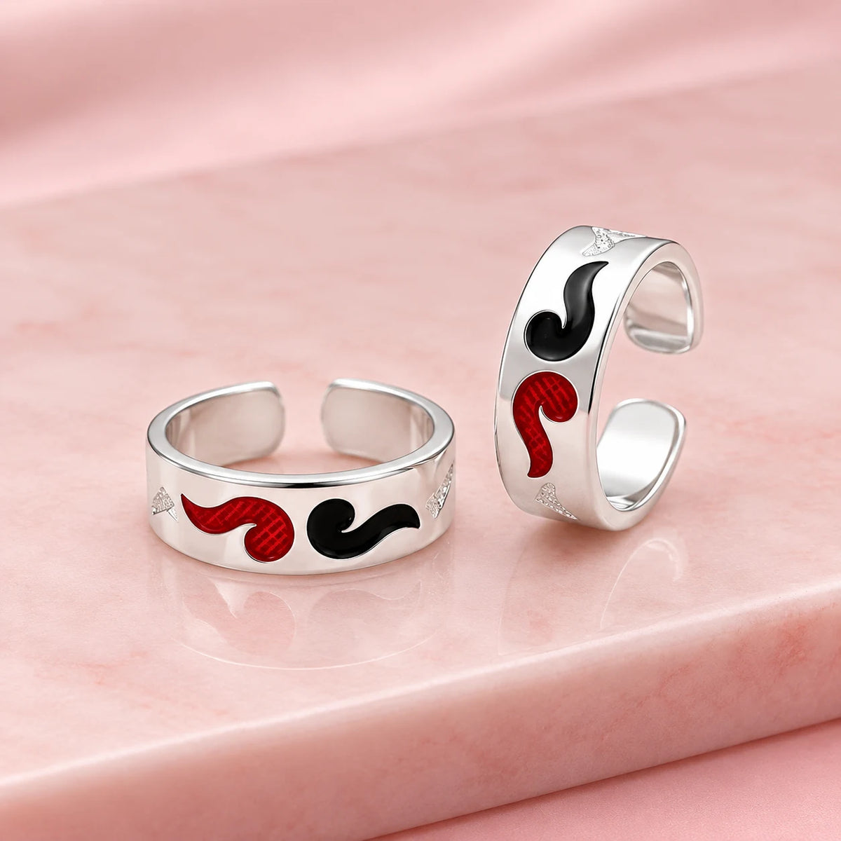 Silver Red and Green Wind Design Bichhiya for Girls