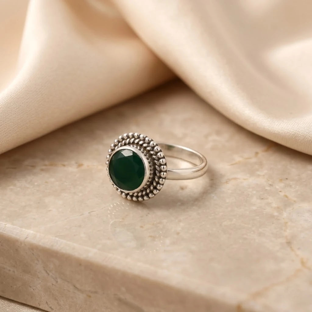 Silver Stunning Evergreen Stone Ring