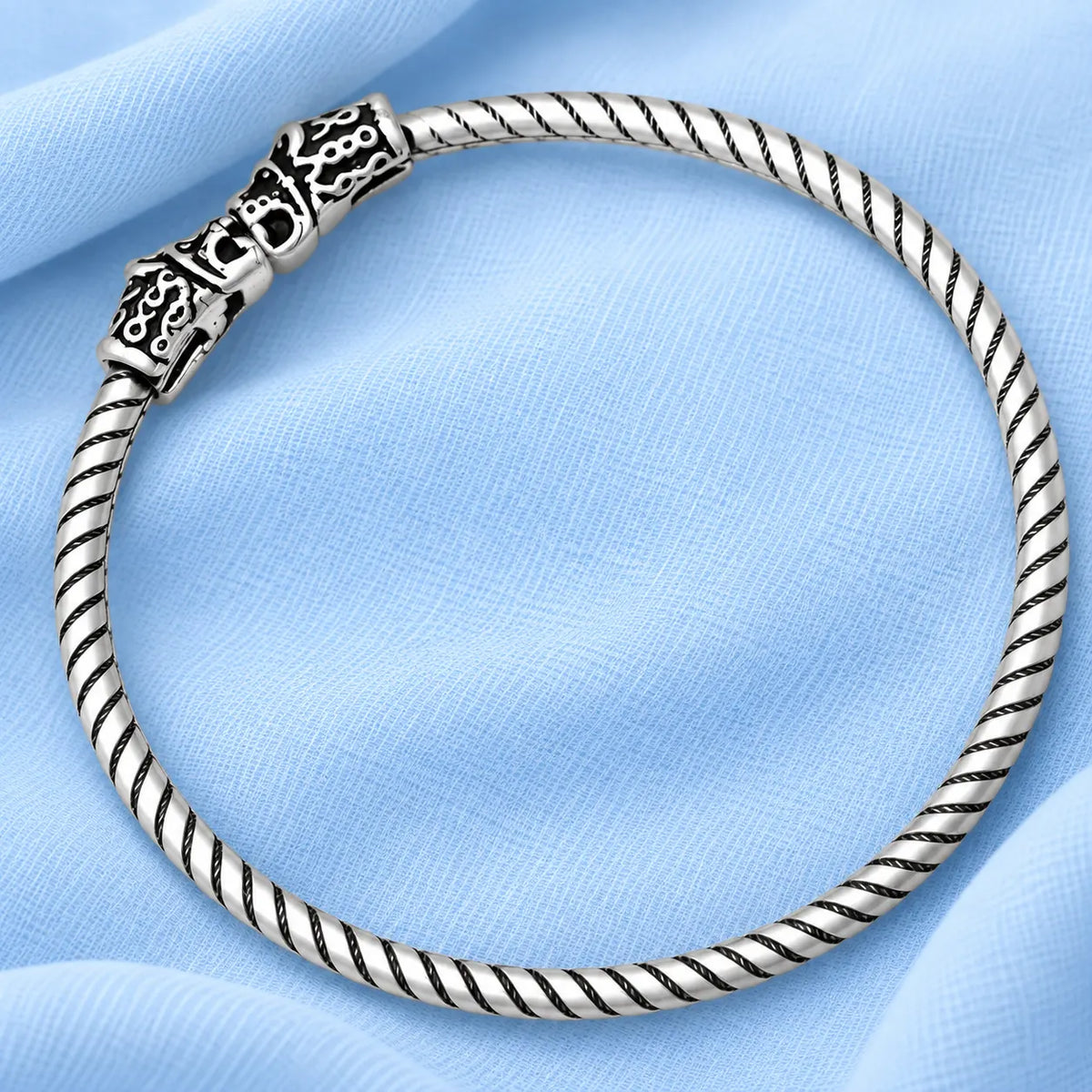 Silver Symbolized of Lion Face Boys Kada