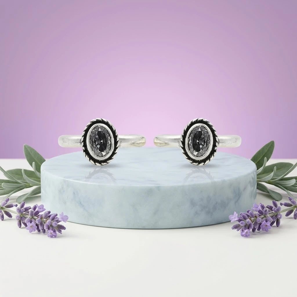 Silver Traditional White Gem Toe Rings
