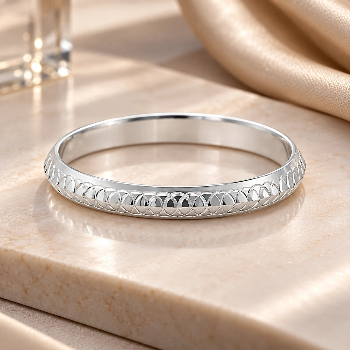 Stylish Inter-circular Design Silver Kada for Boys