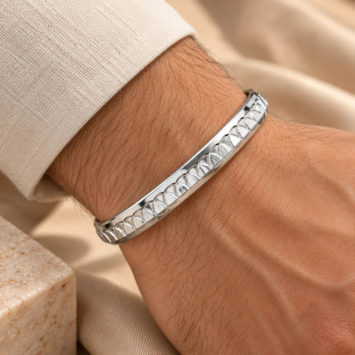 Stylish Inter-circular Design Silver Kada for Boys