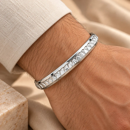 Stylish Inter-circular Design Silver Kada for Boys