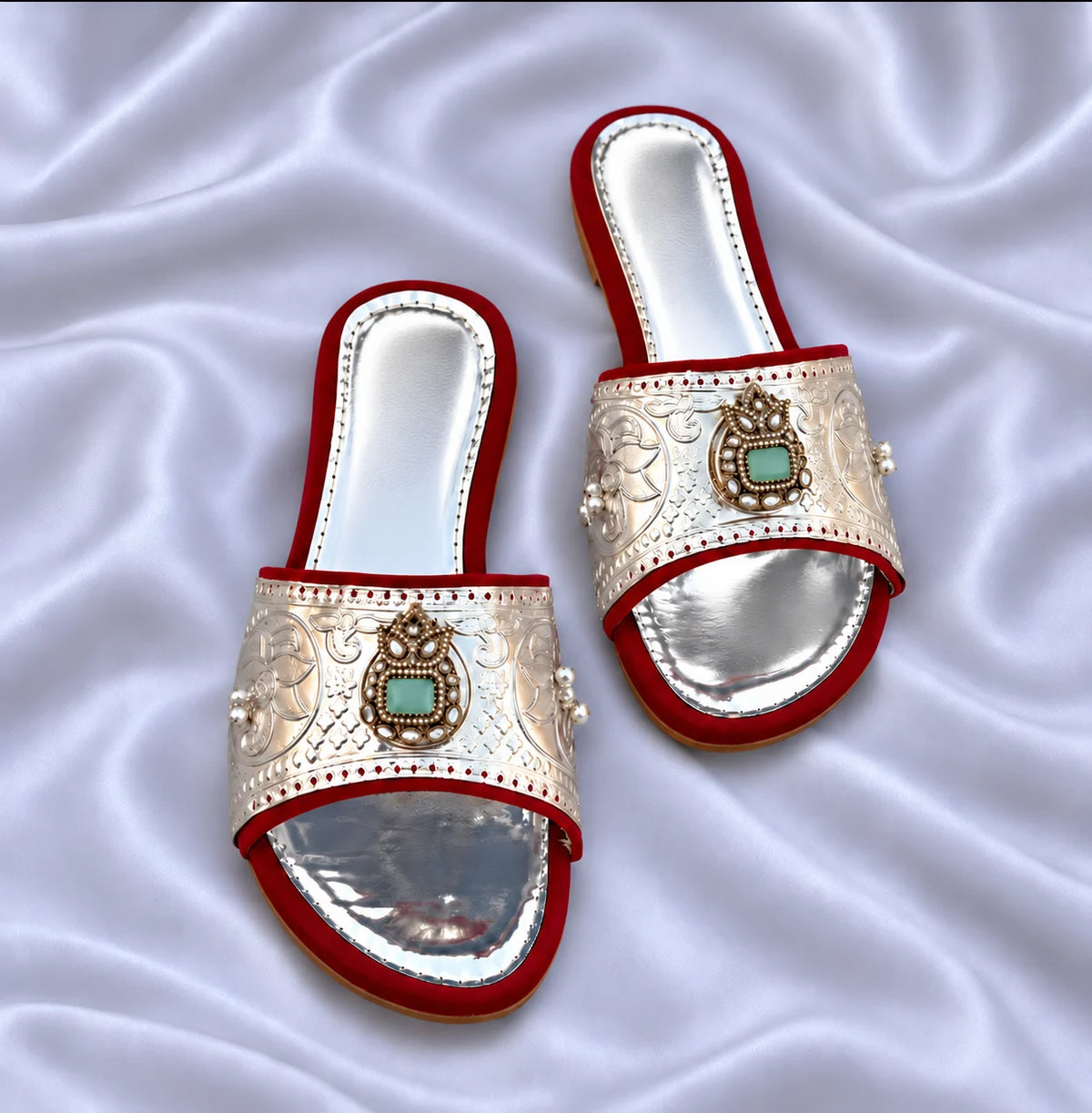 Traditional Design Silver Slipper with Mint Green Stone and Red Border