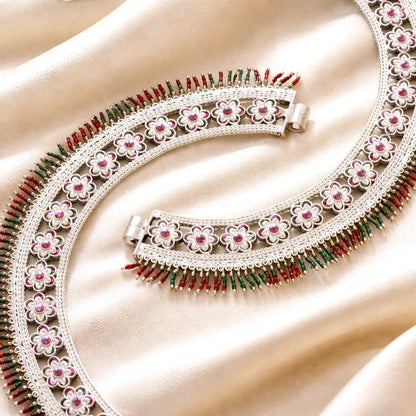 Traditional Silver Payal Featuring Beautiful Flower Design