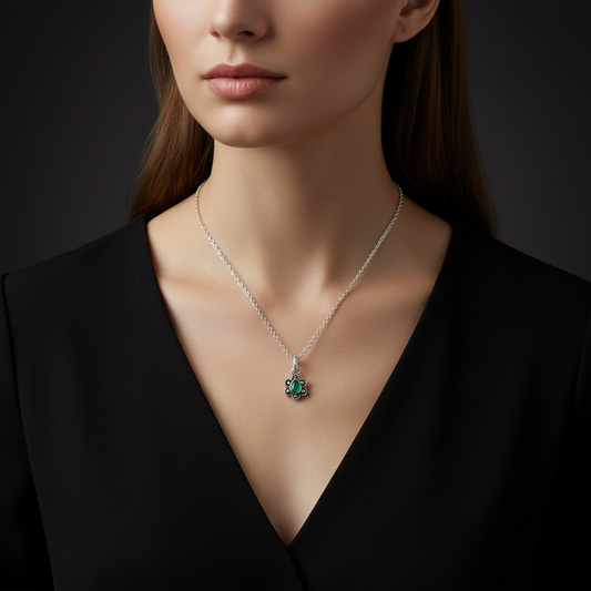 Vintage Style Silver Floral Pendant – Green Stone