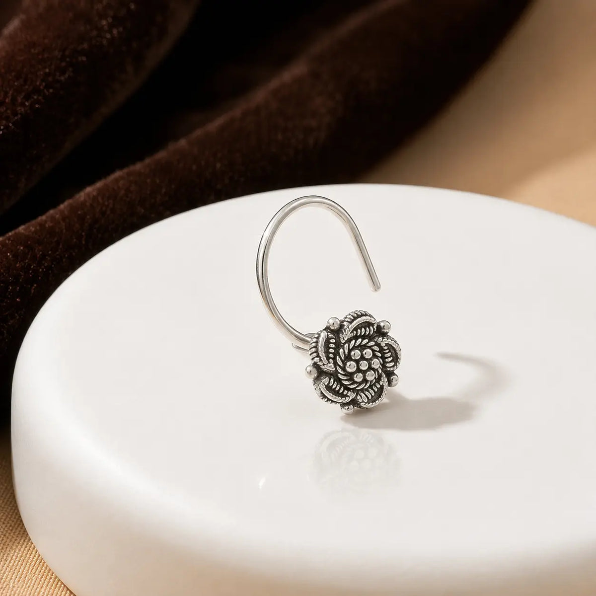 Silver Oxidised Flower Design Nosepin