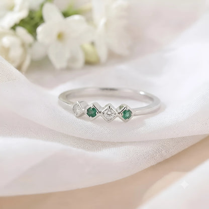 Sterling Silver Ring Featuring Alternating Green and White Stones